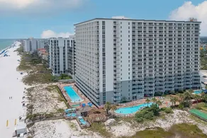2BR Renovated Beachfront at Pelican, Stunning View - Image 5