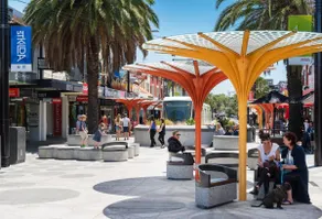 King Bed and Parking Walk to St Kilda Beach - Image 5