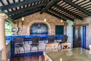 ANANA San Rafael | 4BR | Lake View, Pool & Jacuzzi - Image 2