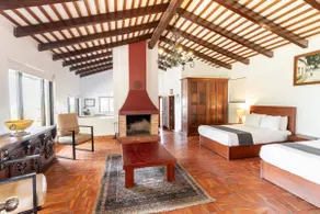 ANANA San Rafael | 4BR | Lake View, Pool & Jacuzzi - Image 3