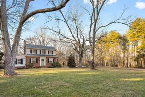 Charming 1940s Vintage Home in Hanover County - Image 4
