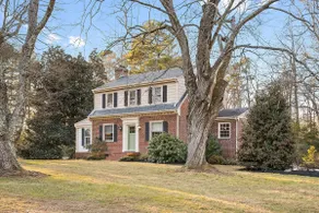Charming 1940s Vintage Home in Hanover County - Image 2