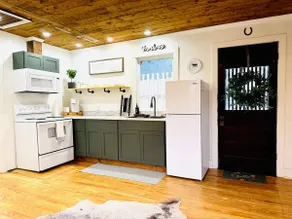 The Carriage House - Image 3