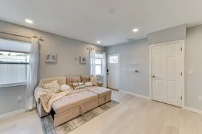 6 Mi to Dtwn: Sarasota Apt w/ Patio & Fire Pit - Image 5