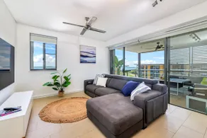 Waterfront Monsoon Suite Top Floor 2 Bedroom Apt - Image 2