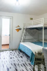 BluBed Mare - Four-person, bathroom, kitchen and b - Image 2