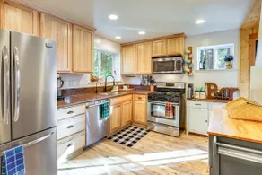 Walk to Golf, Lake: Twain Harte Cabin w/ Fireplace - Image 2