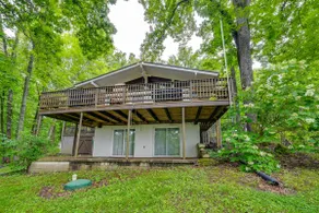 Waterfront Nolin Lake Gem: Guest House & Balcony - Image 3