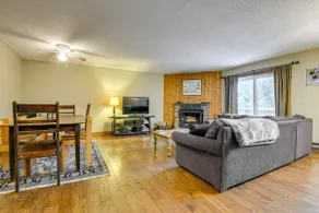 < 1 Mi to Mt Snow: Charming Condo w/ Fireplace - Image 5