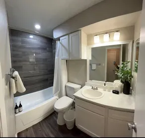 ATX Hideout • King Bed + Pool! - Image 4