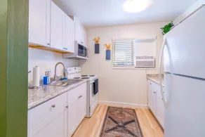 Emerald Escape - UNR & Pet Friendly - Image 4