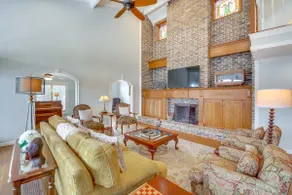 Screened-in Porch w/ Views: Hot Springs Getaway! - Image 4