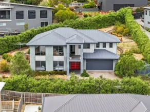 4 Bedroom House - Gorgeous View - Image 2