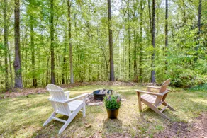 2 Mi to Toccoa Falls: Cozy Getaway w/ Yard! - Image 2
