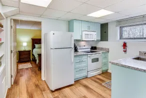 2 Mi to Toccoa Falls: Cozy Getaway w/ Yard! - Image 5