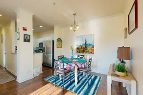 Spacious Creekwood condo with shared pool Balcony - Image 3