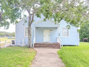 3BR Apt Stay Near Ferry & Beach! - Image 2