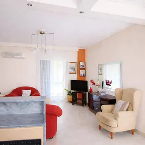 Serene Apartment in Neo Herakleio - Athens - Image 3