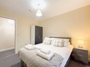 2 Bedroom Classic Apartment - Image 4