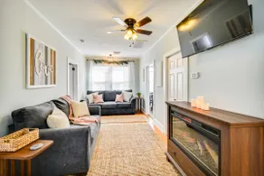 Family-friendly Main St Gloucester Apt w/ Balcony! - Image 3