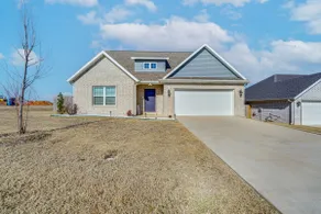 'home on the Hill' 8 Mi to Bentonville City Square - Image 3