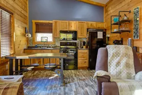Your Cozy Smoky Mtn Basecamp for Adventure (and S’ - Image 2