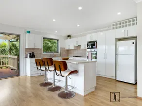 Pet-Friendly, Walk to Beach | Muwarra Beach House - Image 2