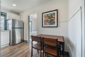 Spacious 3BR haven w/ fireplace & BBQ - Image 4