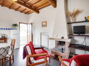 Rustic Getaway in Tuscan Hills - Image 3