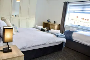 Cosy 2-Bed | Walk to St Helens Centre | Free WiFi - Image 3