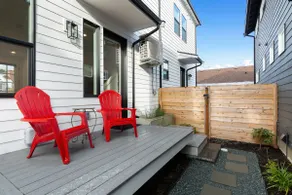 Modern Townhome Near Alki Beach & Downtown Seattle - Image 5