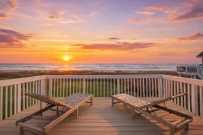 Beachfront | Gulf Views | Sleeps 14 | Pet Friendly - Image 3
