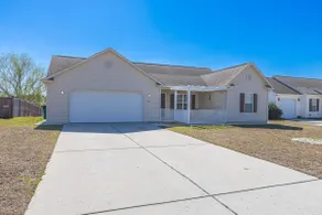 Lakefront 3BR, 2BA Near Myrtle Beach & Conway - Image 2