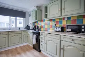 Swanbrook - 2 Bedroom Chalet- Freshwater East - Image 4