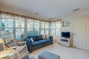Savannahs Landing: Pool Tennis & Playground - Image 4