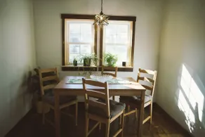 Bohemian Spacious Apt, walk to concerts - Image 5