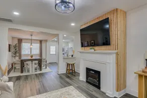 Organic Modern Apt 1mi to Masters with Pool Table - Image 2
