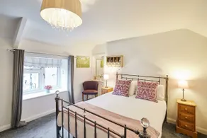 Host & Stay - Anvil Cottage - Image 3