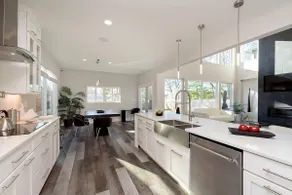 Lux Stay w/ Pool, Fire Pit, Outdoor Grill + Bar - Image 2