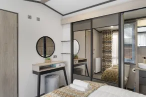 Stylish Lodge with Parking nr Ilfracombe & Beaches - Image 3