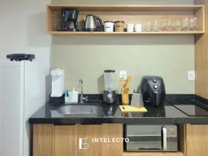 Apt 204 • Central, Pool, Gym, Air Conditioning - Image 3