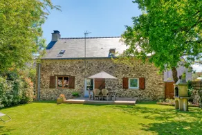 House with large garden 10 km from the beach - Image 3