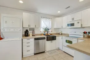 Charming Lowcountry Cottage in the Heart of Beaufort, SC - Image 2