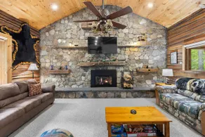 Secluded cabin on creek-Fire Pit, Pet Friendly! - Image 3