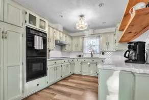 Lakefront Escape on Lake Hudson, Pet Friendly! - Image 4