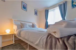 Cosy Home-Sleeps 5- Private Garden- Free Parking - Image 5