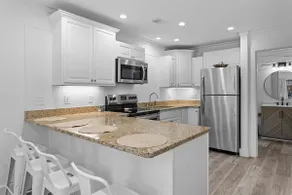 Beachwood Villas 8E - Image 4