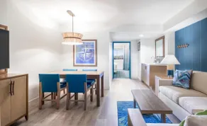 Spacious King Suite | Indoor Pools.Shuttle Service - Image 3