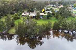 Lakehouse at Erowal Bay - Image 2