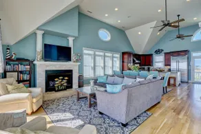 Oceanfront Paradise with Amazing Views! - Image 3
